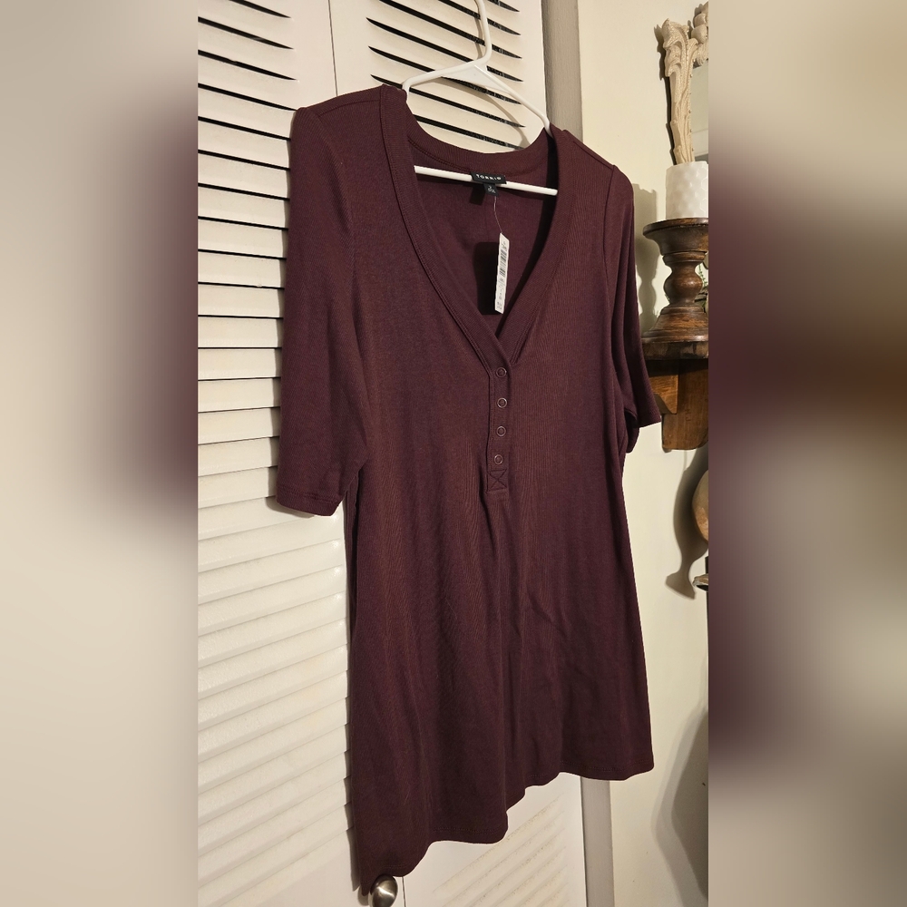 Torrid Plum V-Neck Buttoned Top - Picture 8 of 9